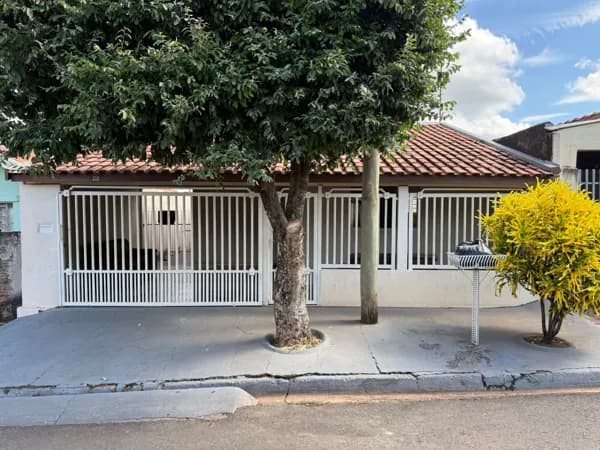 Casa Alvenaria para Venda em DR JOSE OLAVO DINIZ Guaraçaí-SP