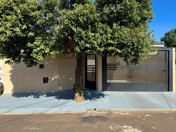 Casa Alvenaria para Venda em Centro Guaraçaí-SP