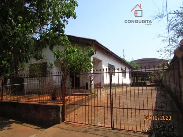 Casa Alvenaria para Venda em Centro Guaraçaí-SP