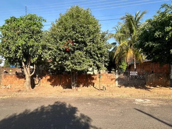 Terreno para Venda em Centro Guaraçaí-SP