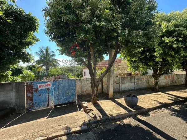 Casa Alvenaria para Venda em Centro Guaraçaí-SP
