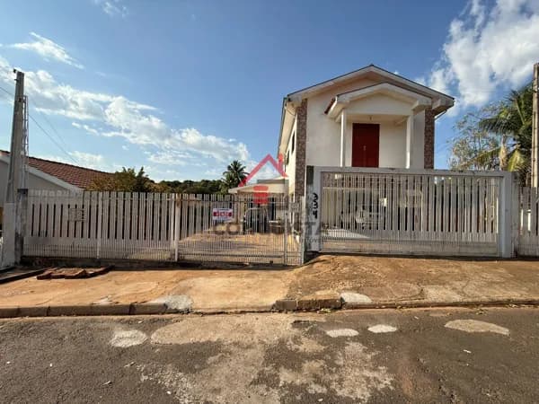 Casa Alvenaria em Centro, Guaraçaí/SP