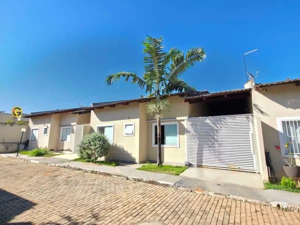 Casa em Condomínio 3 quartos 1 suíte com gourmet e piscina