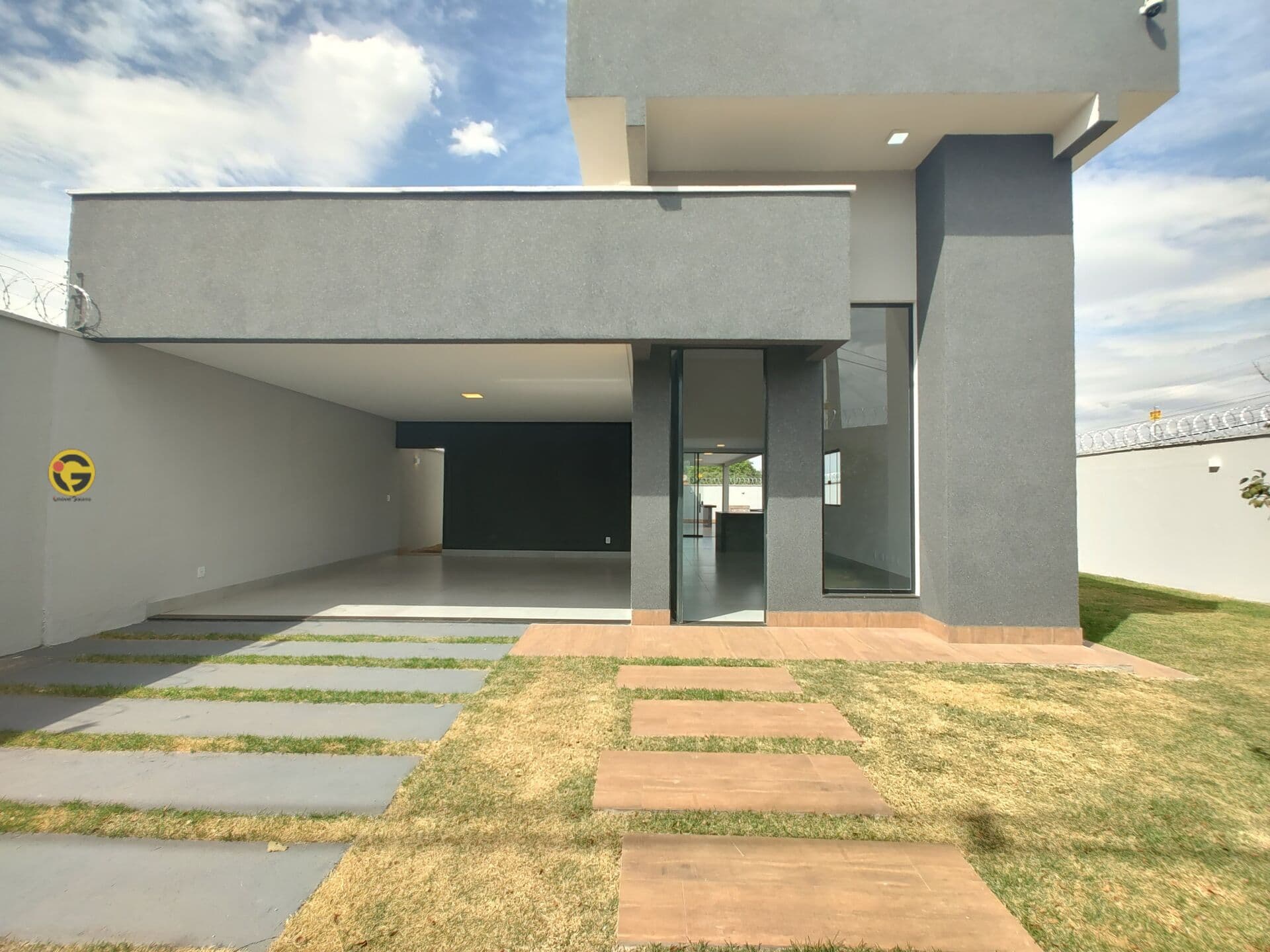 🏡 Casa Moderna com 3 Suítes, Piscina Aquecida e Área Gourmet na Vila Mariana – Aparecida de Goiânia