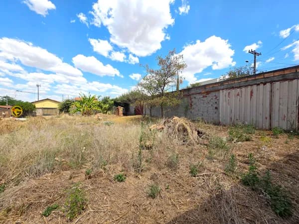 Terreno LOTE RECANTO DOS EMBOABAS REGIÃO VILA BRASÍLIA 361.9 M² DE ESQUINA SEMI MURADO
