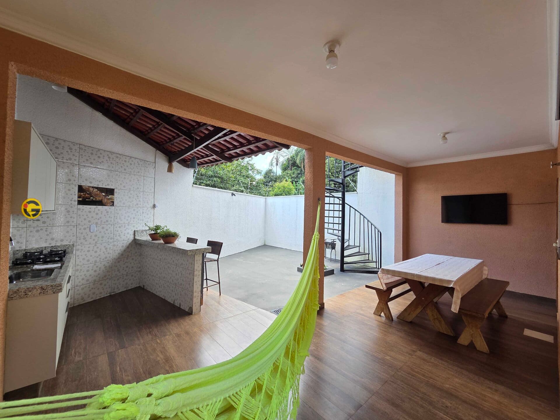 CASA DE 3 QUARTOS, 1 SUÍTE, QUINTAL ESPAÇOSO, HOME OFFICE, NO VILA ALZIRA EM APARECIDA DE GOIÂNIA GO
