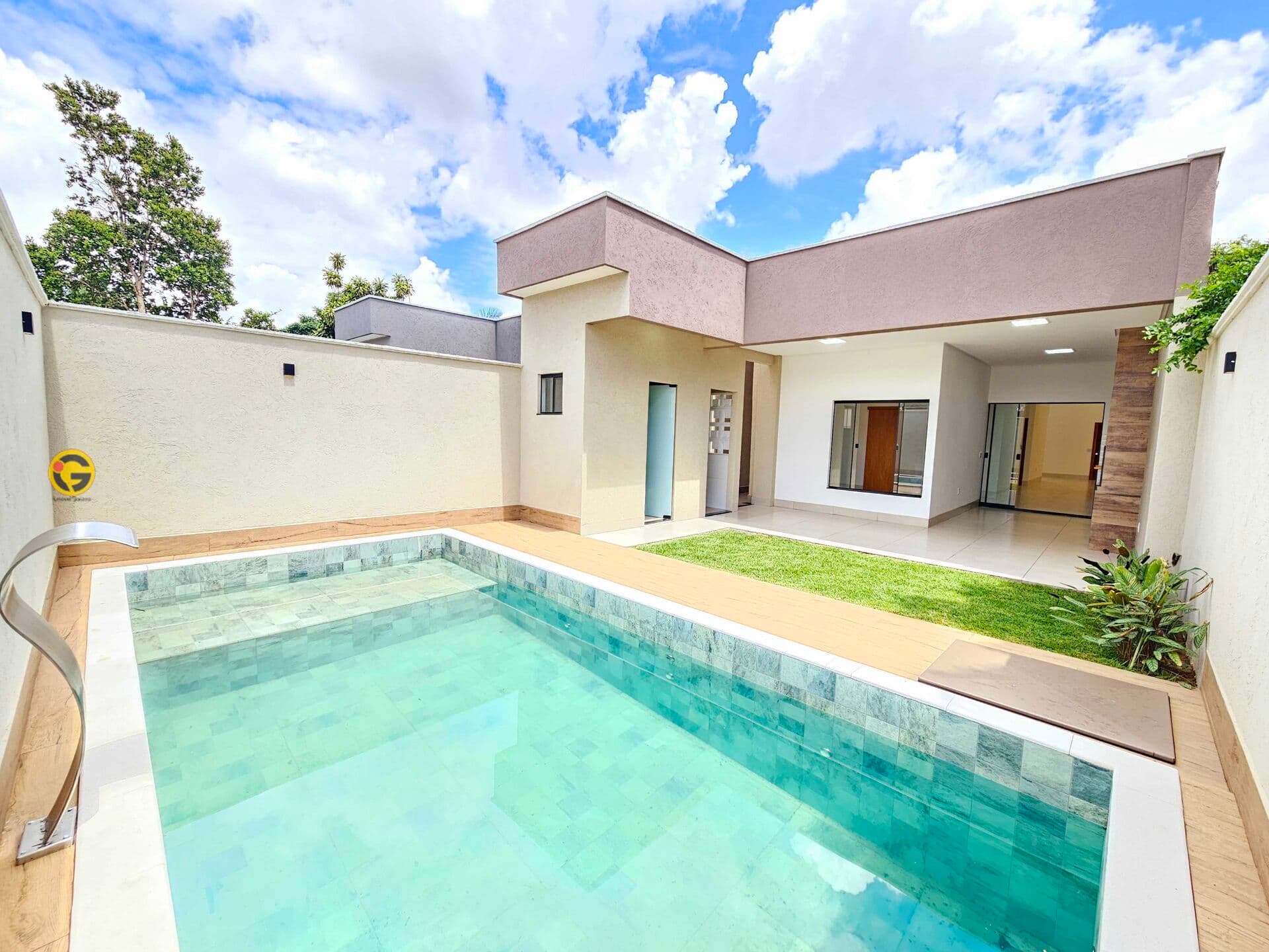 Casa à venda 📍 Jardim Helvécia, Aparecida de Goiânia – Excelente localização, próxima à Avenida Rio Verde e Buriti Shopping!