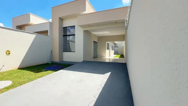 CASA COM SUÍTE, QUINTAL GRANDE, CHURRASQUEIRA E EXCELENTE LOCALIZAÇÃO EM APARECIDA DE GOIÂNIA – JARDIM VENEZA