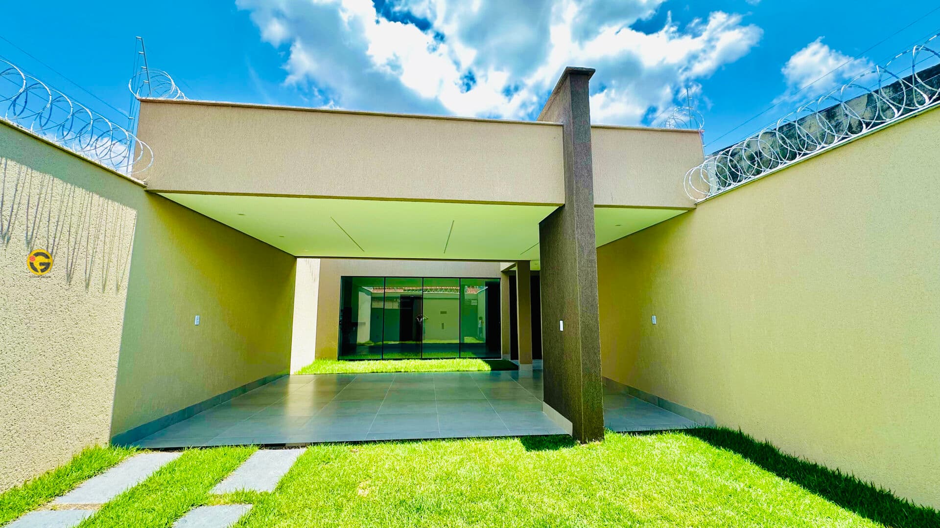🏡 CASA TÉRREA NOVA – PRONTA PARA MORAR – 3 QUARTOS, SUÍTE, VARANDA GOURMET E GARAGEM PARA 4 CARROS – JARDIM MARIA INÊS, APARECIDA DE GOIÂNIA