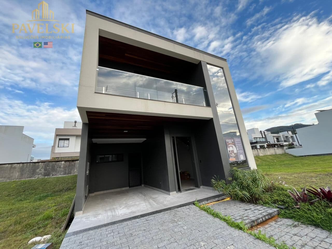 Casa 3 dormitórios sendo 1 suíte com closet e 2 Demi suítes - em Condomínio fechado - Acqua / Deltaville