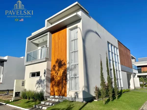 Casa com 3 dorm sendo 3 suítes - Em condomínio fechado