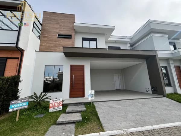 Casa com 3 suítes - Condomínio fechado