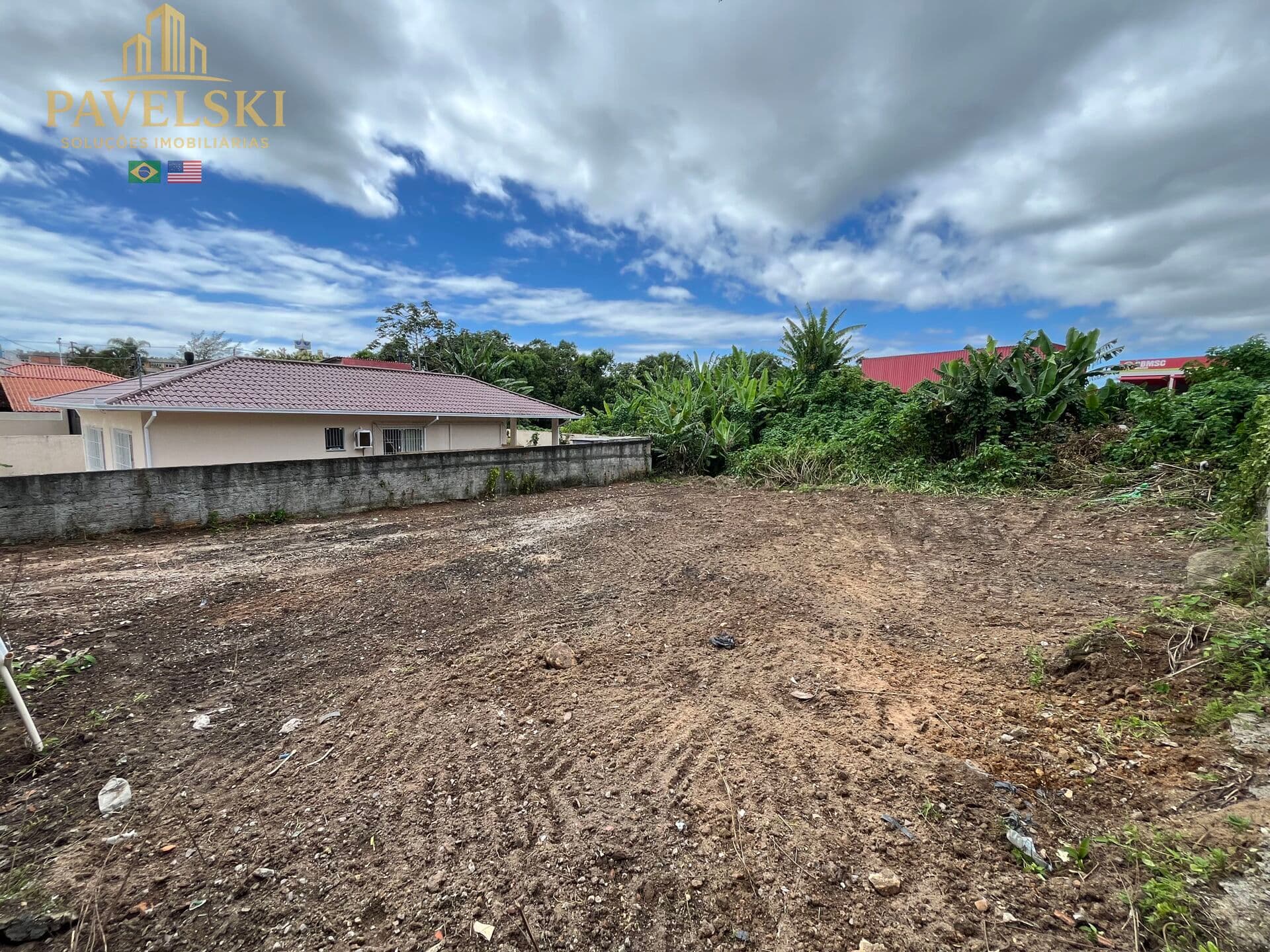 Terreno de esquina pronto para construir - Excelente localização - Oportunidade