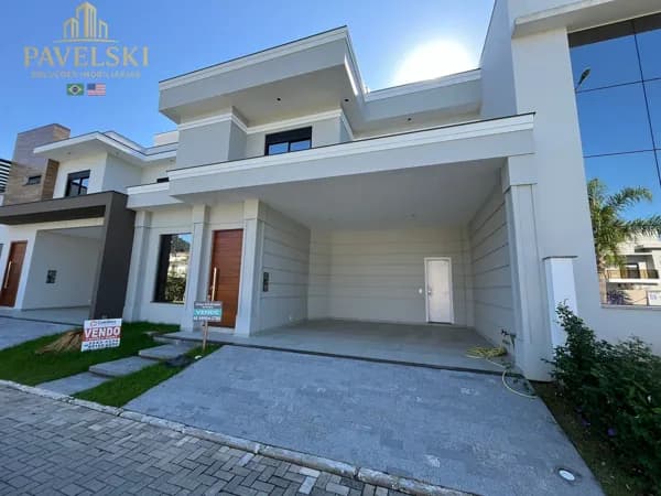 Casa com 3 suítes - Condomínio fechado