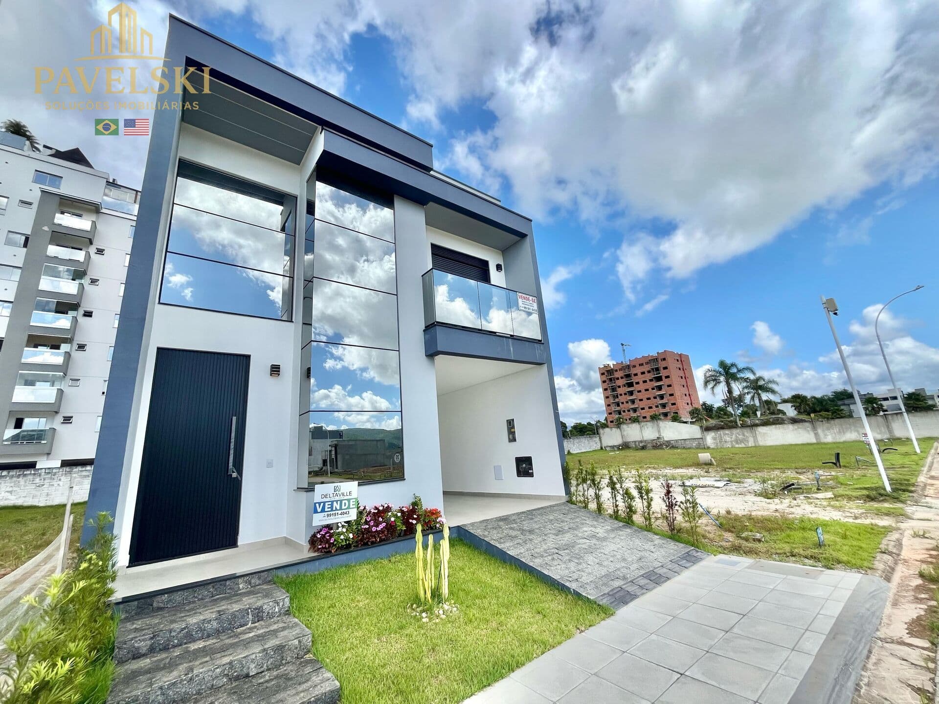 Casa 3 dormitórios sendo 1 suíte - em Condomínio fechado / Deltaville