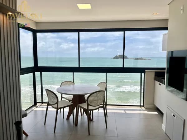 Apartamento 3 dormitórios sendo 2 suítes, pé na areia, vista total para o mar, Palmas — Gov. Celso Ramos