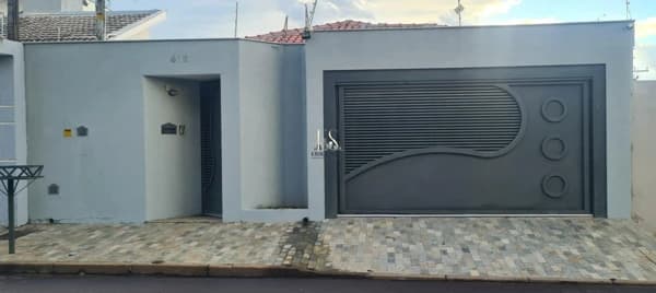 Casa em Araçatuba - Umuarama