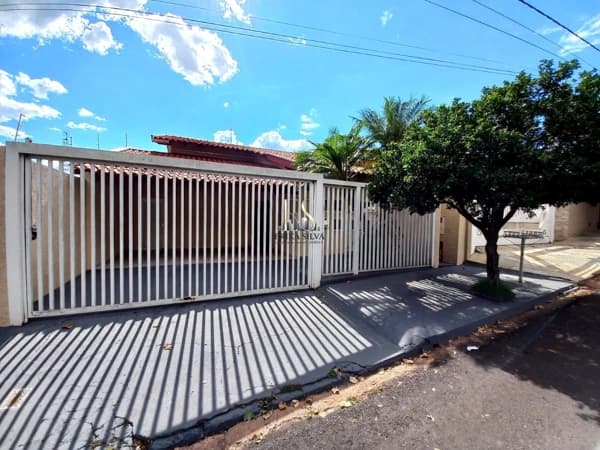 Casa em São José do Rio Preto - Parque Residencial Lauriano Tebar