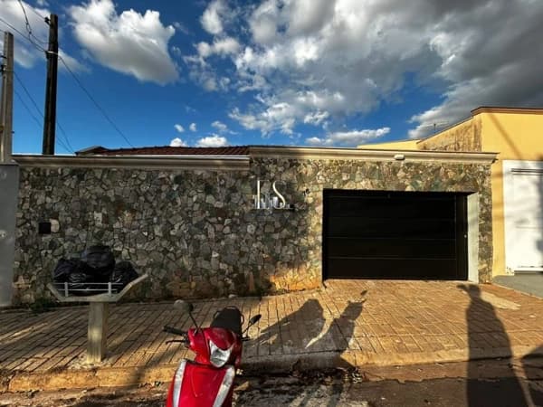 Casa em Araçatuba - Monterrey