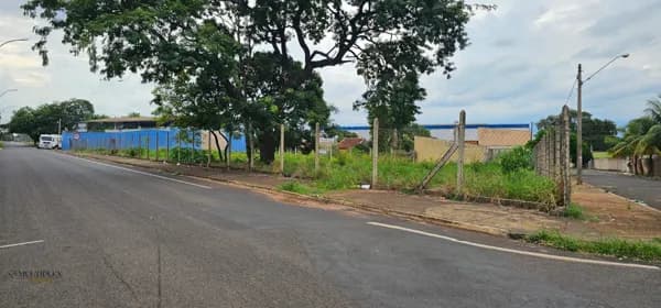 Área Comercial em Jardim Salgado Filho, Ribeirão Preto/SP