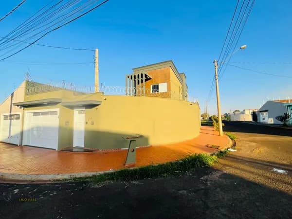 Casa à venda no bairro Jardim Veneto I em Sertãozinho/SP