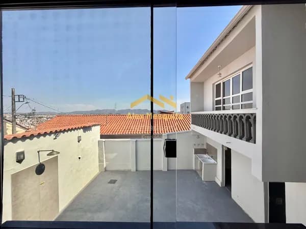 Casa em Lavras - Centro