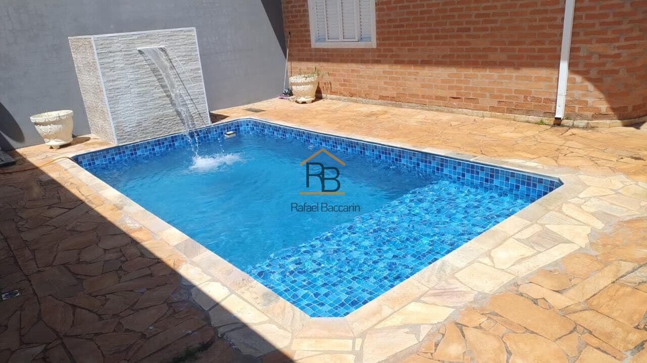 Casa em Pirassununga - Vila Pinheiro
