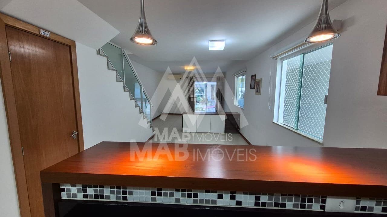EXCELENTE CASA 3QTOS-3SUÍTES-145M2-3VGS- PALLAS RESIDENCIAL - FREGUESIA JPA RJ.