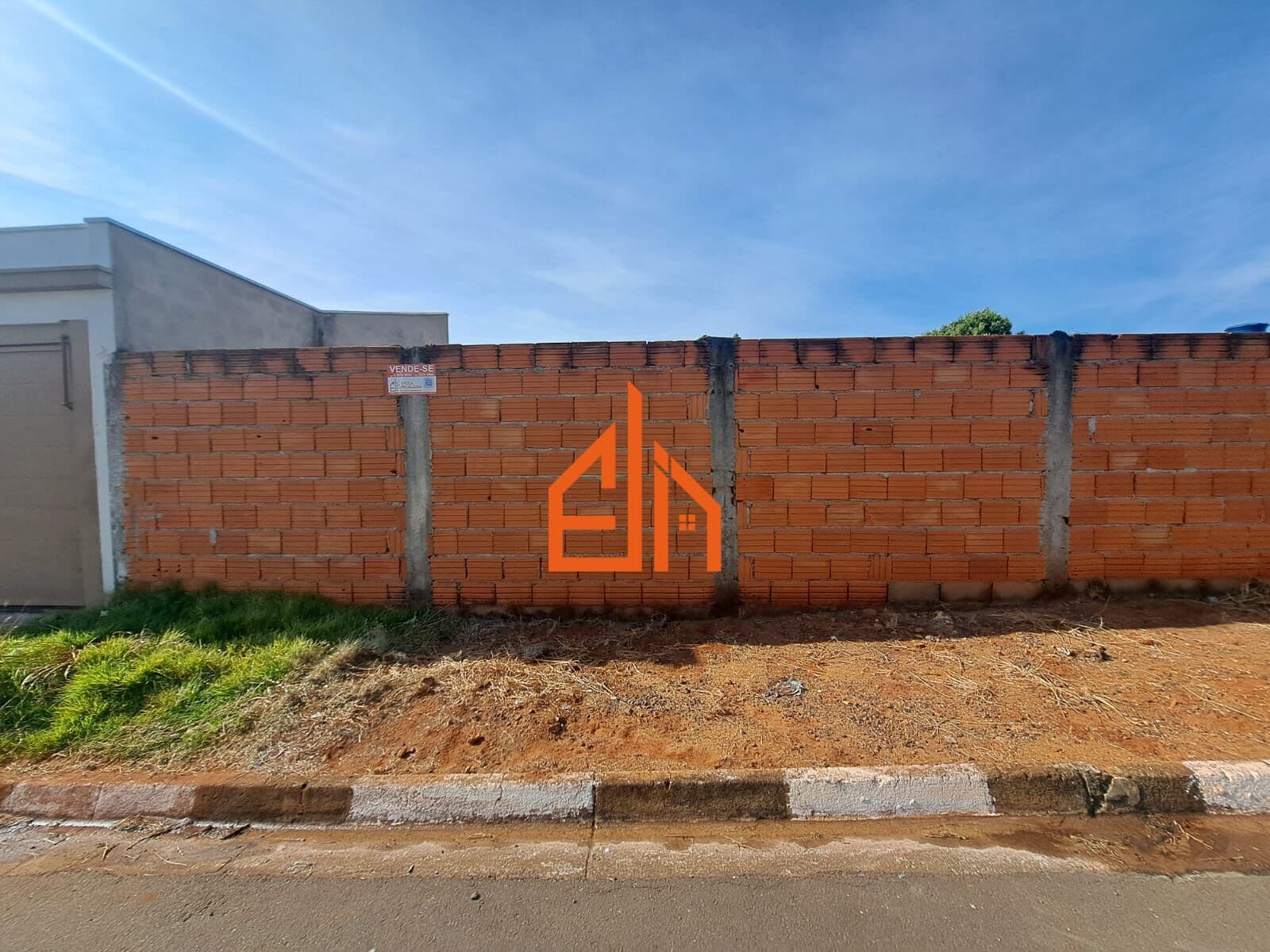 Lote/Terreno em Passos - Jardim Canadá II