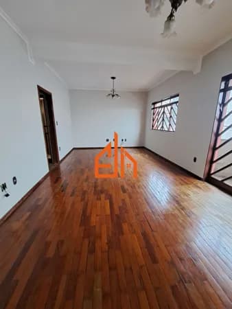 Apartamento em Passos - Centro