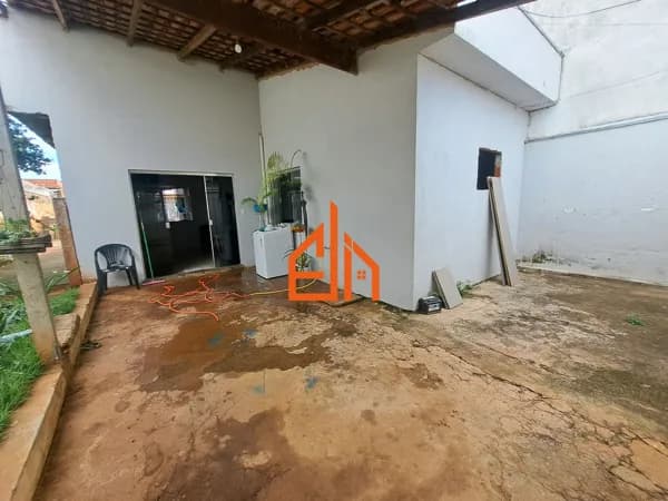 Casa em Passos - Jardim Canadá