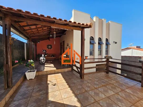 Casa em Passos - Vila Rica