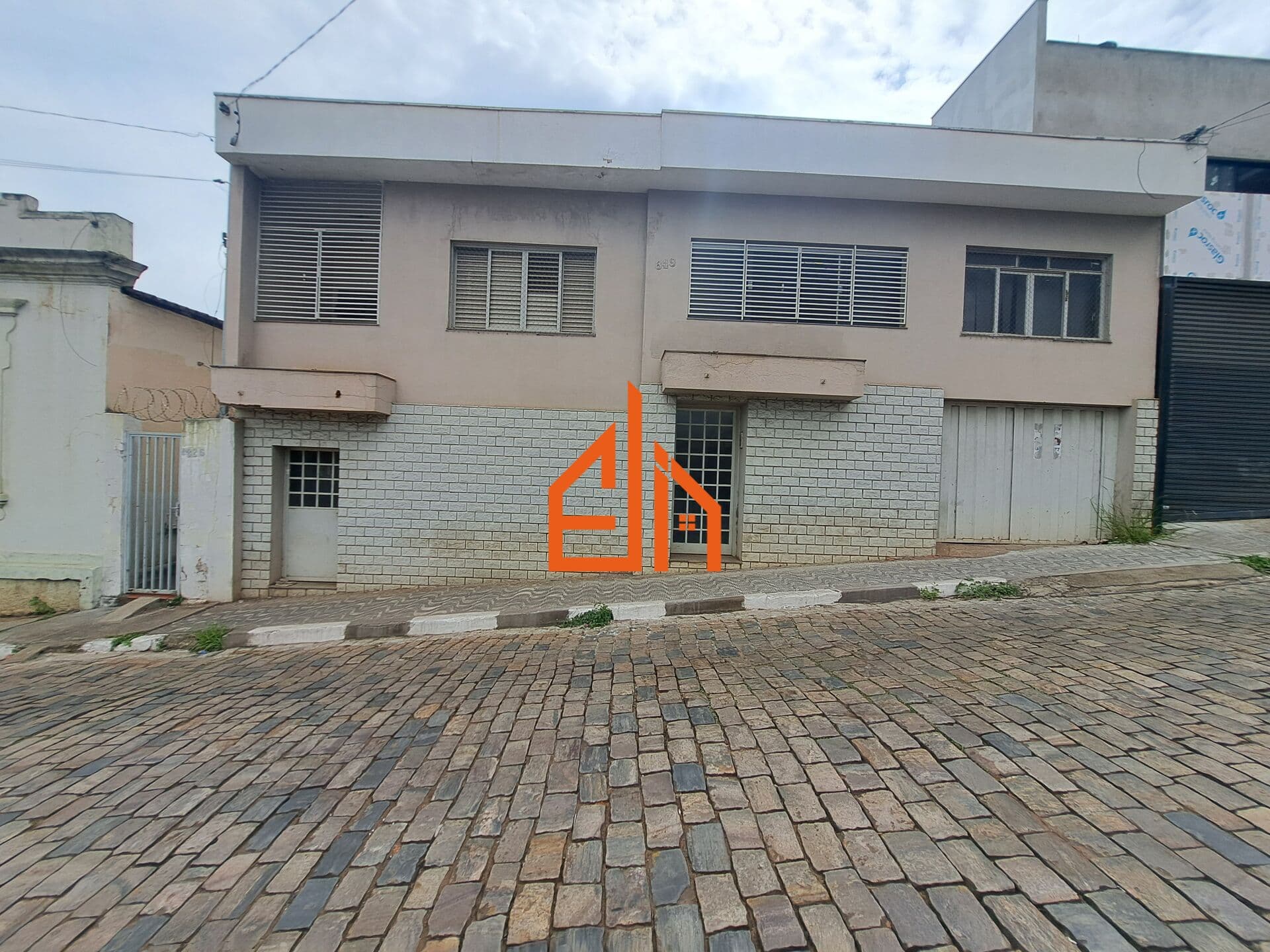 Casa em Passos - Centro