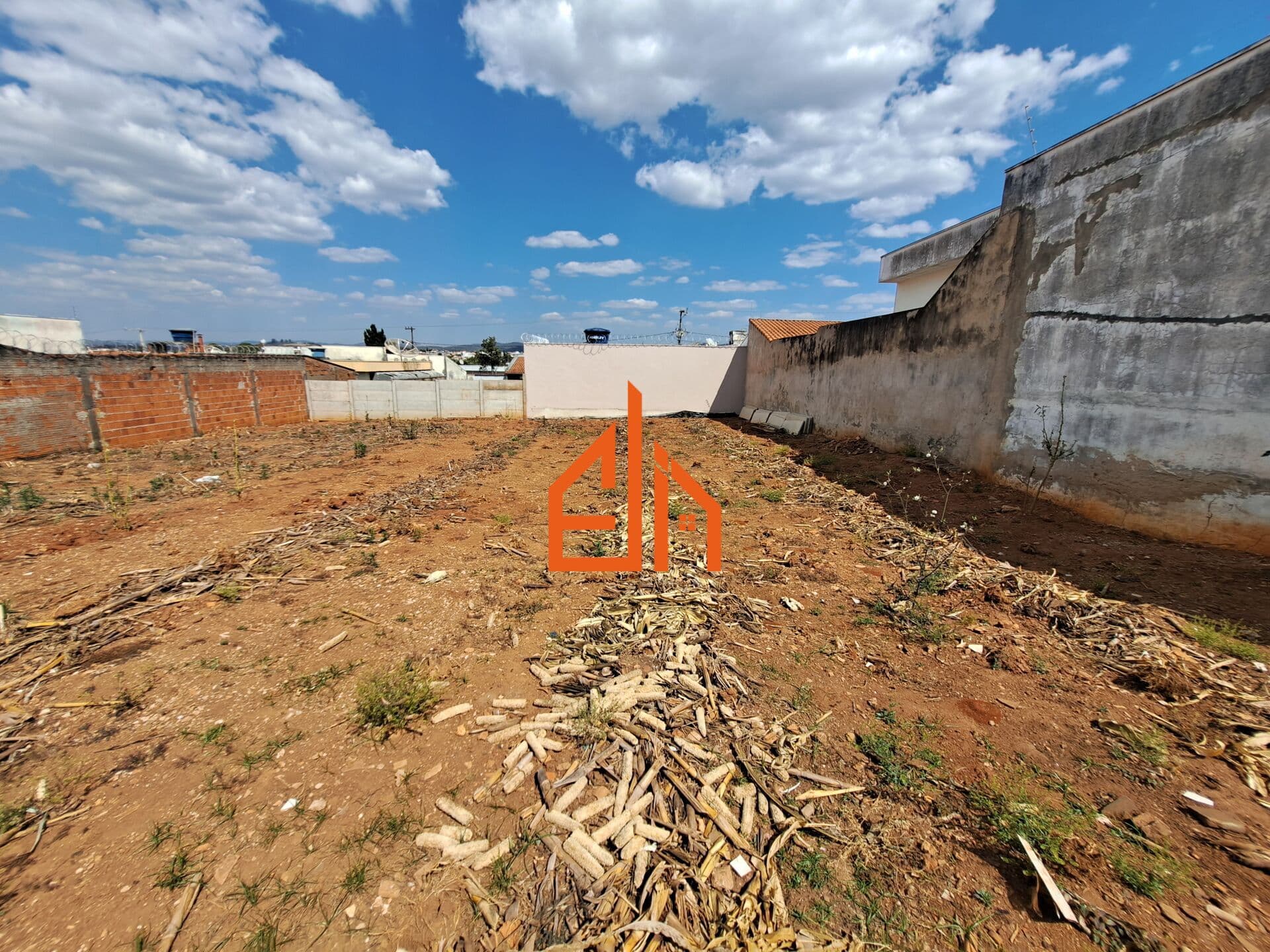 Lote/Terreno em Passos - Jardim Itália