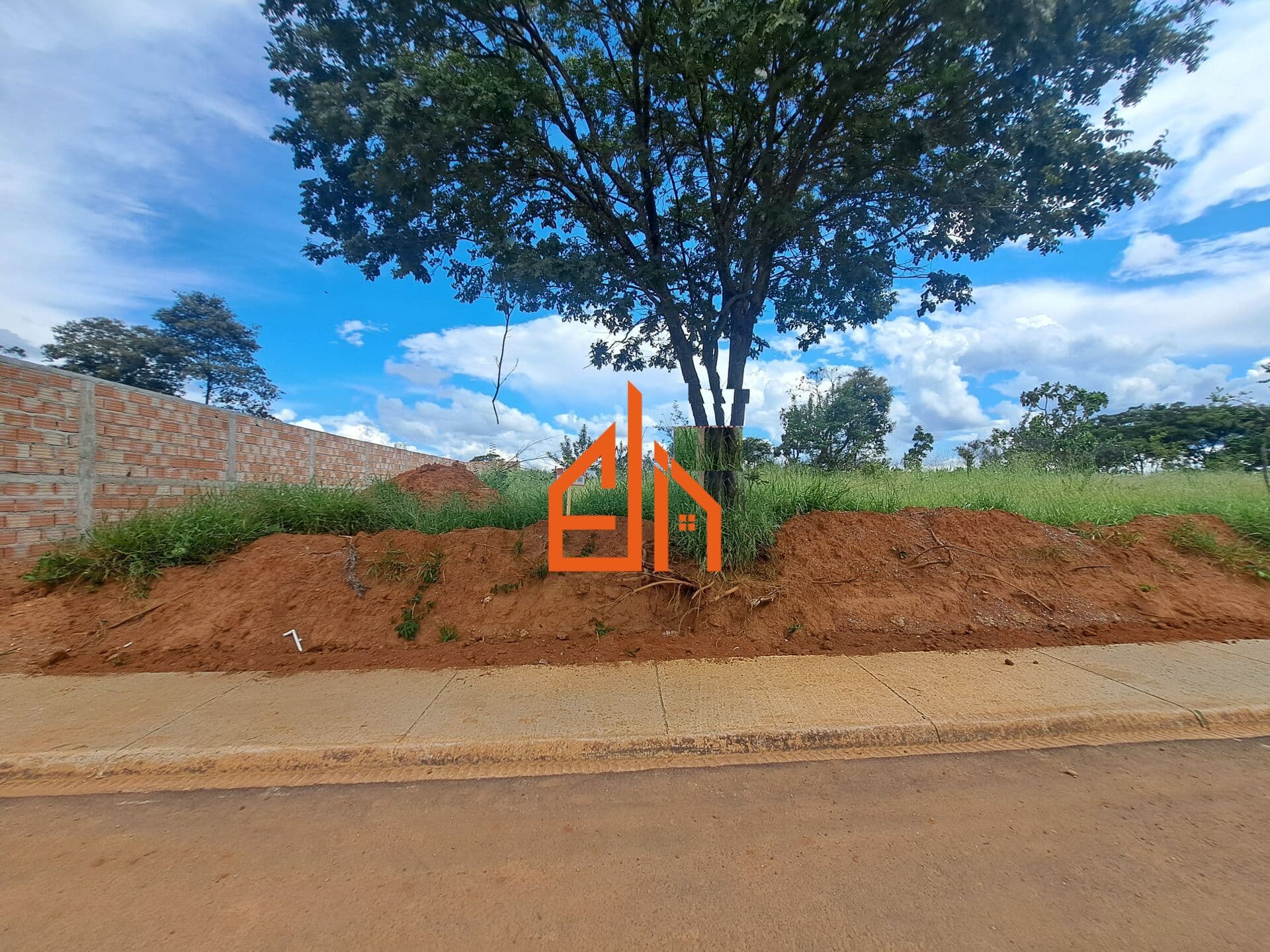Lote/Terreno em Passos - Vila São José