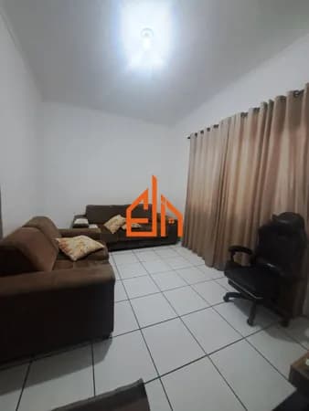 Casa em Passos - Vila Romana