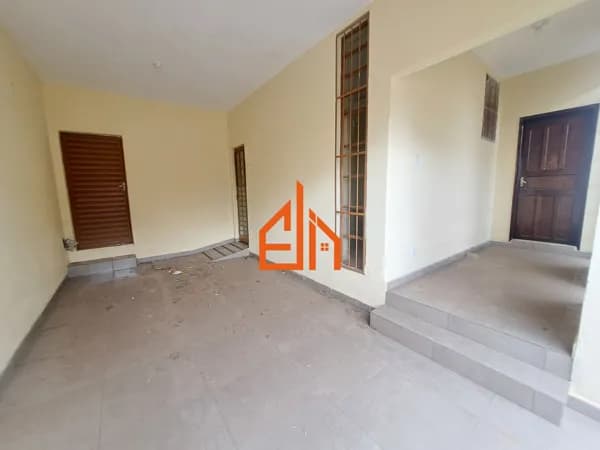 Casa em Passos - Nossa Senhora das Graças