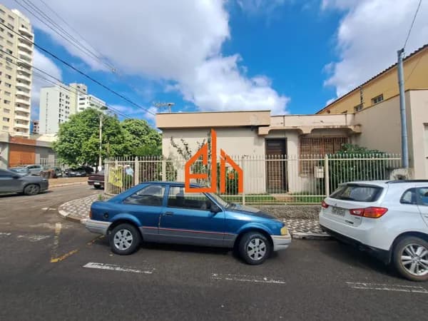 Casa em Passos - Centro