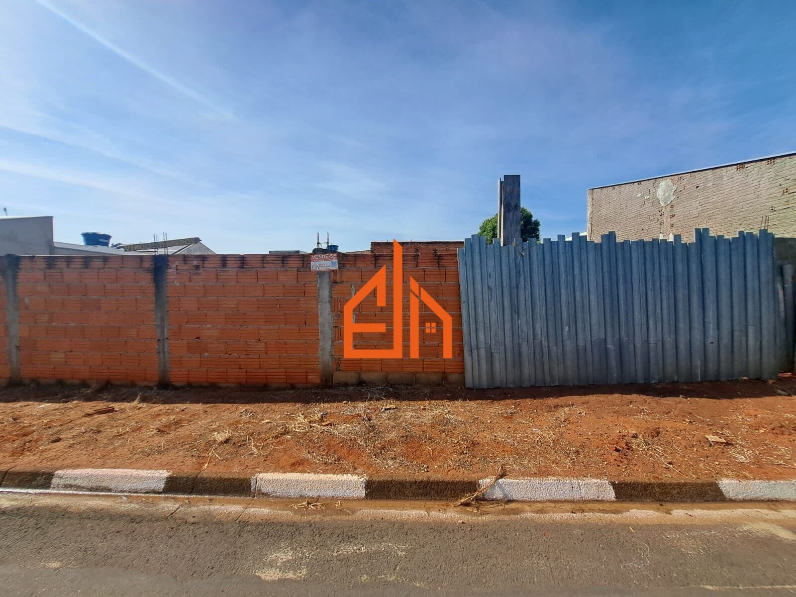 Lote/Terreno em Passos - Jardim Canadá II