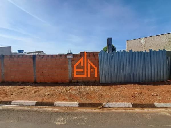Lote/Terreno em Passos - Jardim Canadá II