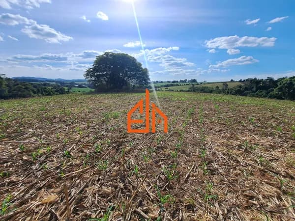 Fazenda/Sítios/Chácaras em Passos - Área Rural de Passos