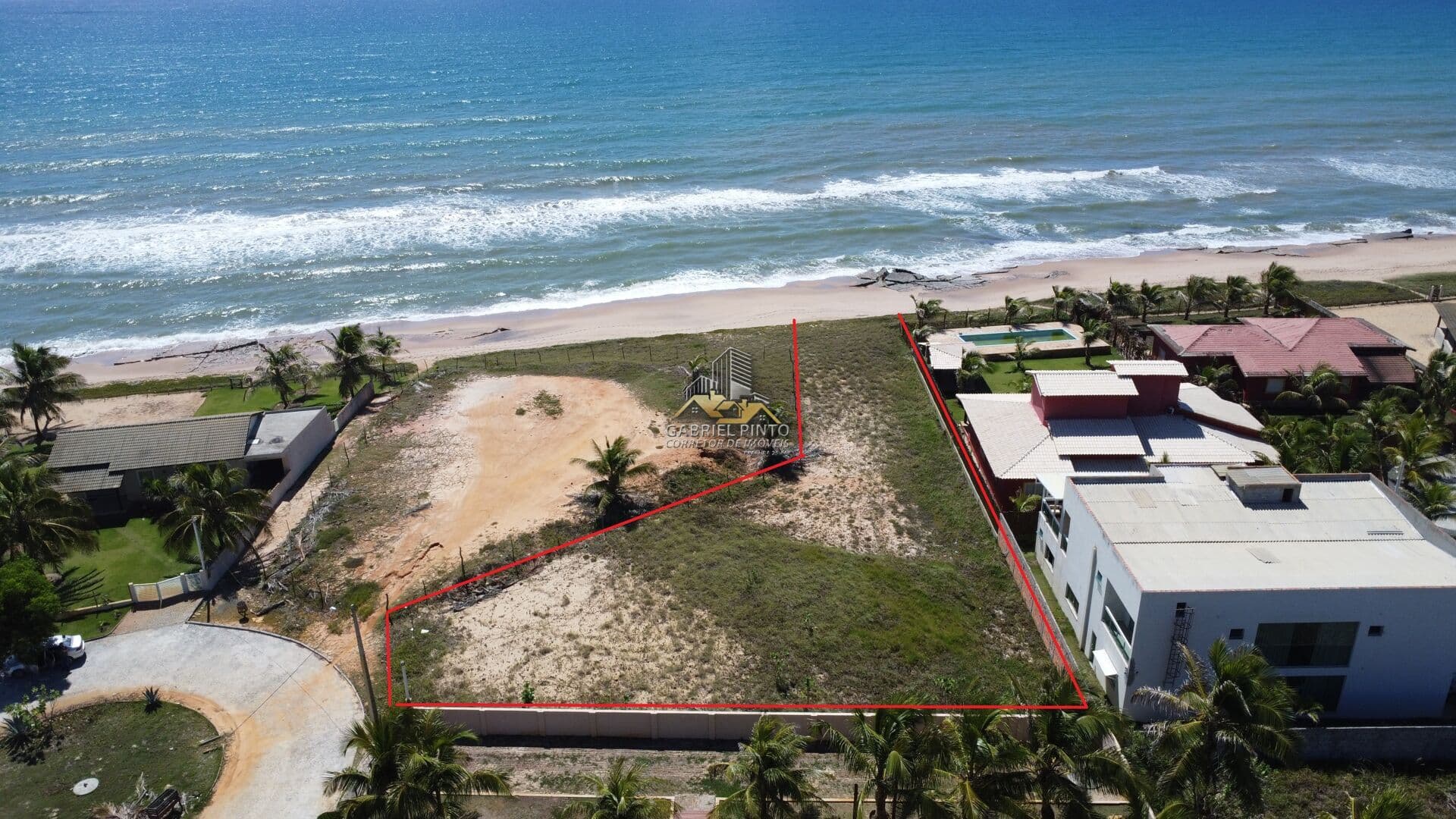 CONDOMÍNIO ÁGUAS DE SAUÍPE - Lote 978m² - Totalmente PLANO - PÉ NA AREIA na PRINCIPAL