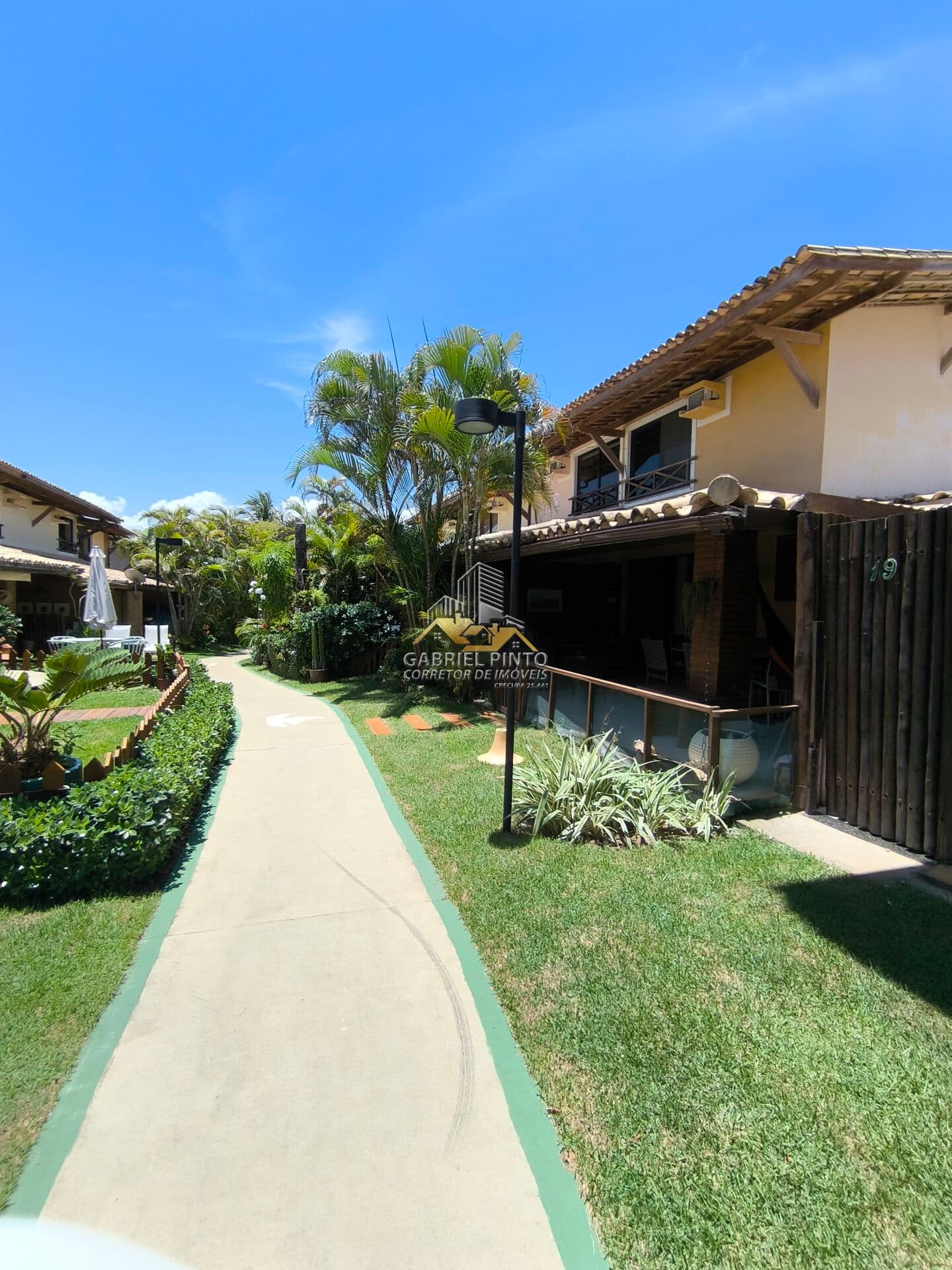 Village 3 Suítes Duplex - PÉ NA AREIA - TÉRREO - ITACIMIRIM