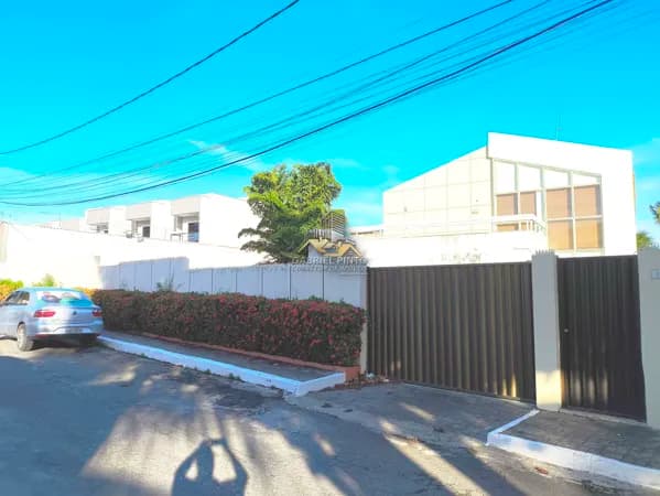 Casa 4 Suítes - 387m² - Ipitanga - Lauro de Freitas - POSSIBILIDADE DE ÁREA COM 525m² (CAMPO DE FUTEBOL)