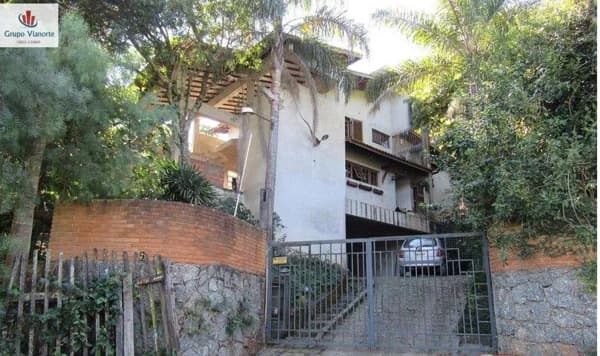 Sobrado Padrão para Venda em Centro Mairiporã-SP