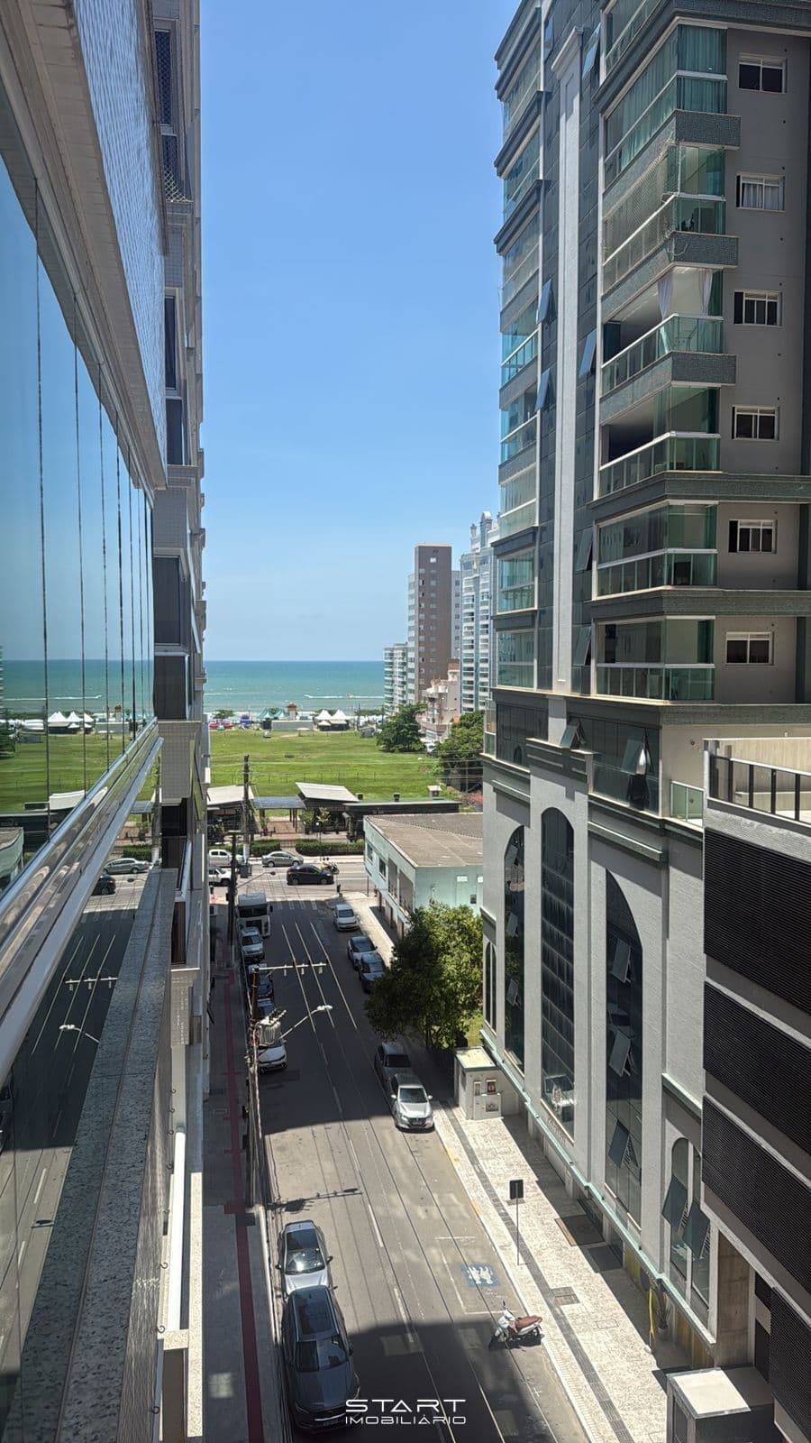 Apartamento no Edíficio Mar de Beaufort na Meia Praia
