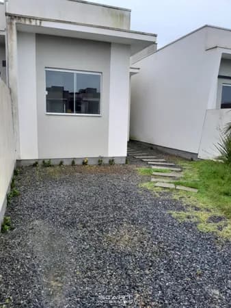 Casa Geminada em Tijucas - 02 dormitórios com 1 suíte