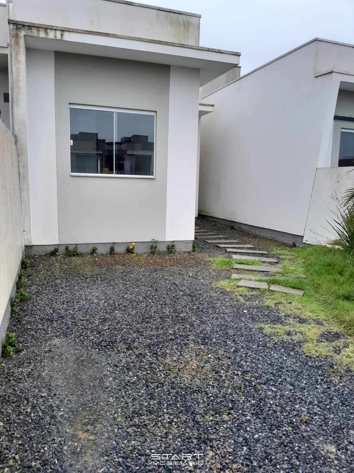 Casa Geminada em Tijucas - 02 dormitórios com 1 suíte