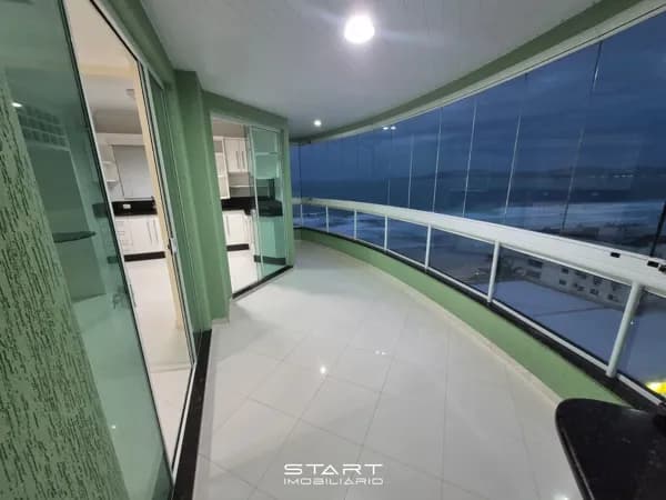 Apartamento Quadra Mar em Meia Praia - Itapema/SC