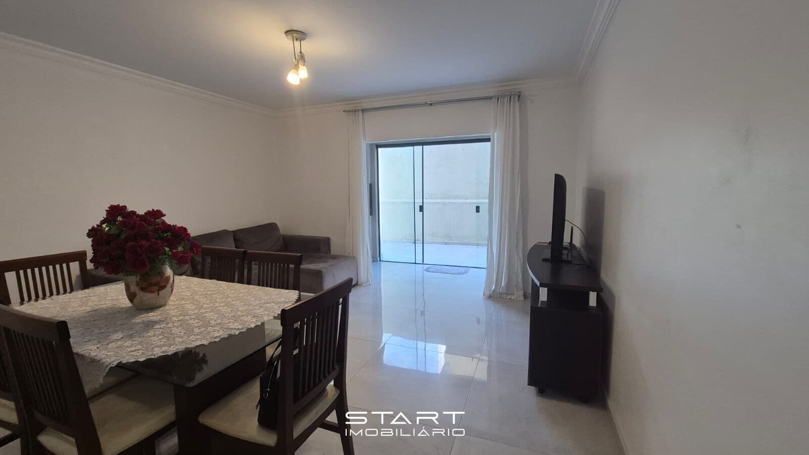 Apartamento em Meia Praia, Itapema/SC